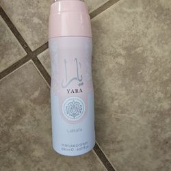 Lattafa Yara Pink Perfumed Spray (new)