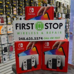 Nintendo Switch Oled With White Joy Cons 