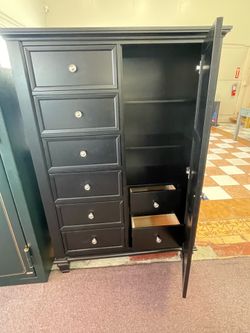 8- drawer Door Chest Black