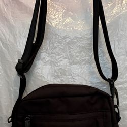 Great-looking shoulder bag - Tough, new, never used