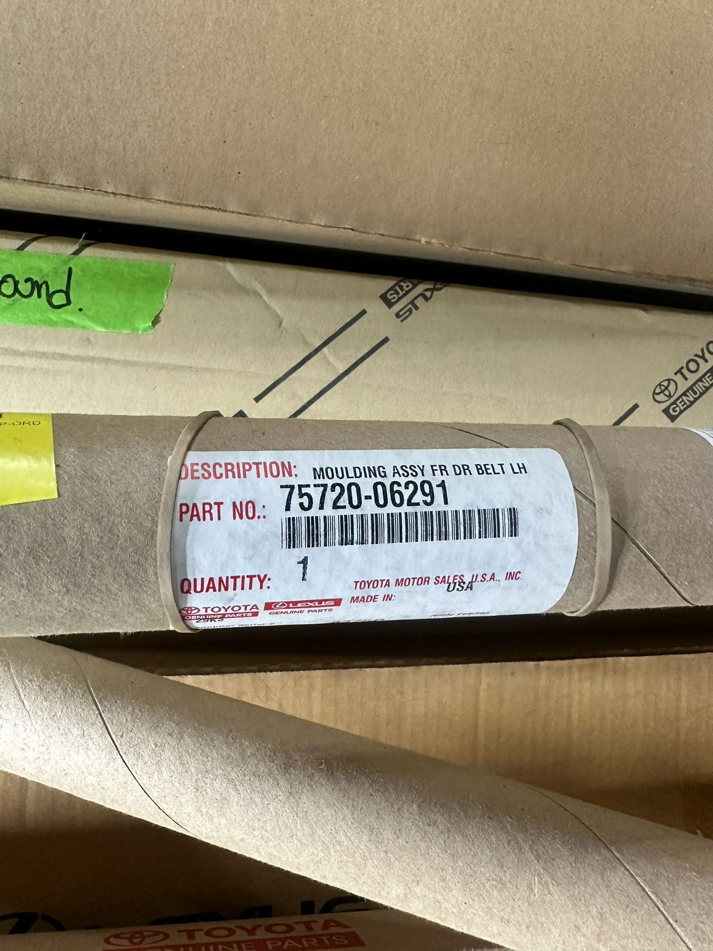 18-23 Toyota Camry RT FT Door Belt Molding