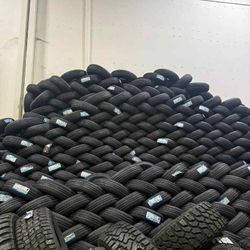 215/35/18 New Tires Set 