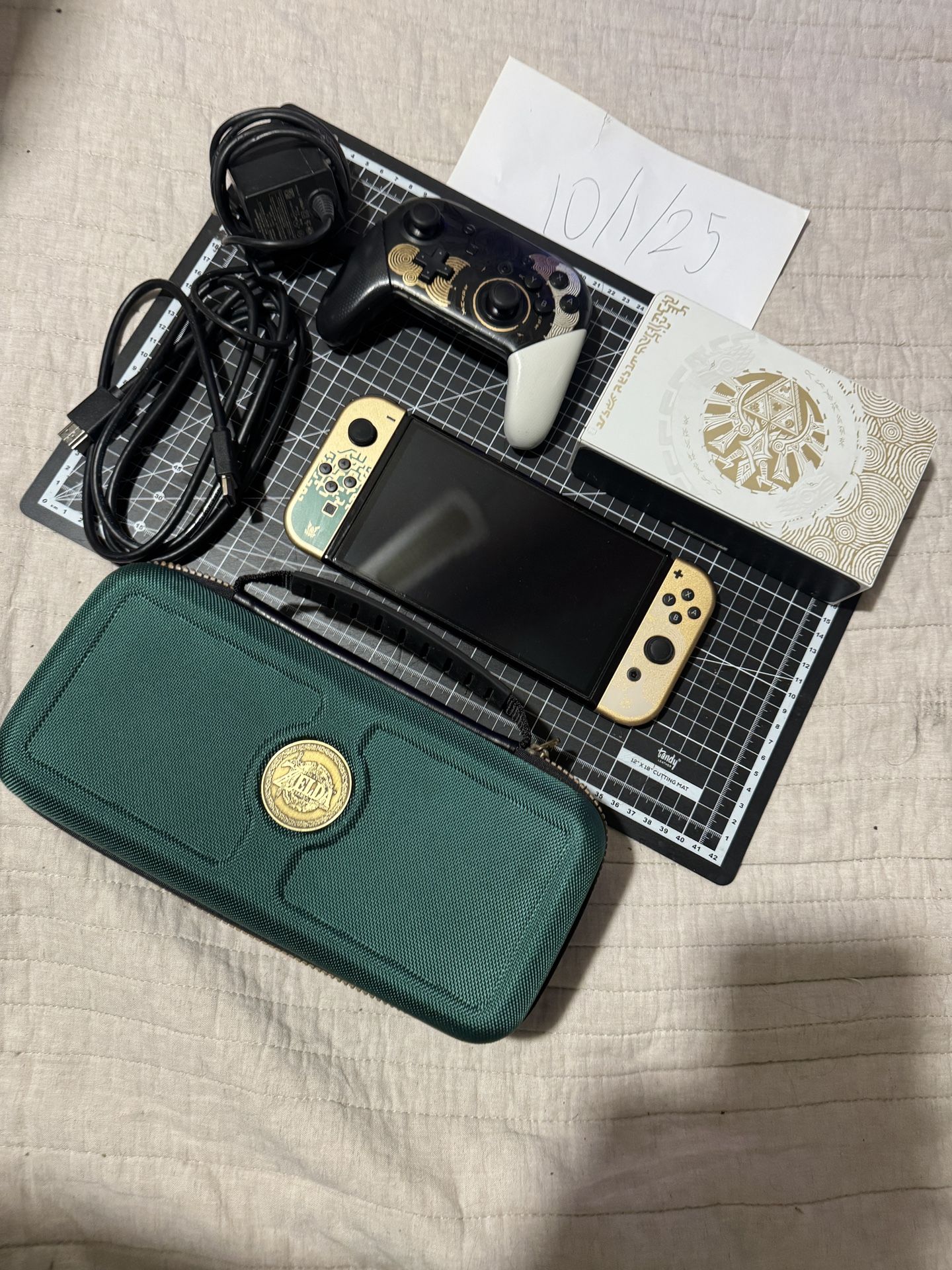 Nintendo Switch OLED Zelda Edition +Zelda Case And Zelda Pro Controller