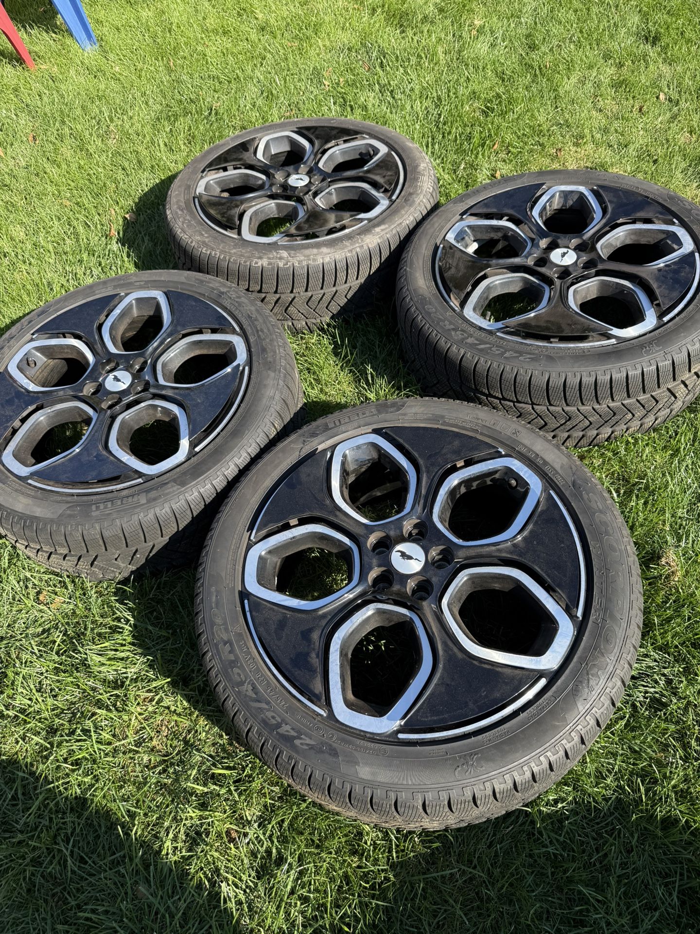 Ford Mustang Mach-E 4: Wheels+ Winter Tires + TPMS
