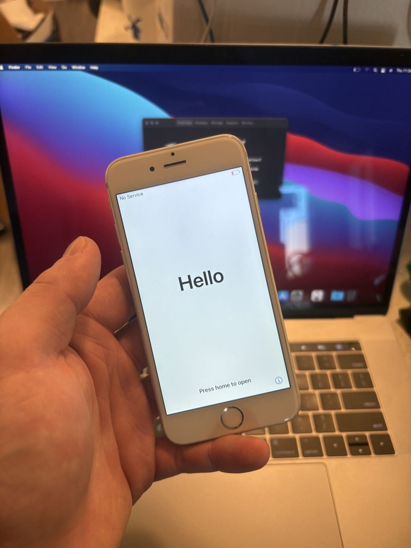 iPhone 6 Unlocked (metro t-mobile at&t spectrum cricket verizon)