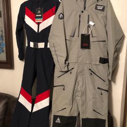 SKI SUITS   WOMENS GSOU XSMALL  RAWRWAR SMALL  COLOR OLIVE GREEN   BLACK SPYDER BIB SIZE XXL ASKING 100 EACH CASH ONLY AVAILABLE 