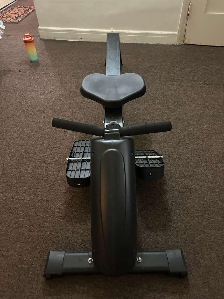 Rowing machine 