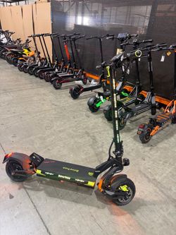 Dual-motor electric scooter