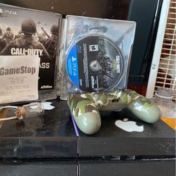 ps4 100. come whit one controller and ww2 game cd 