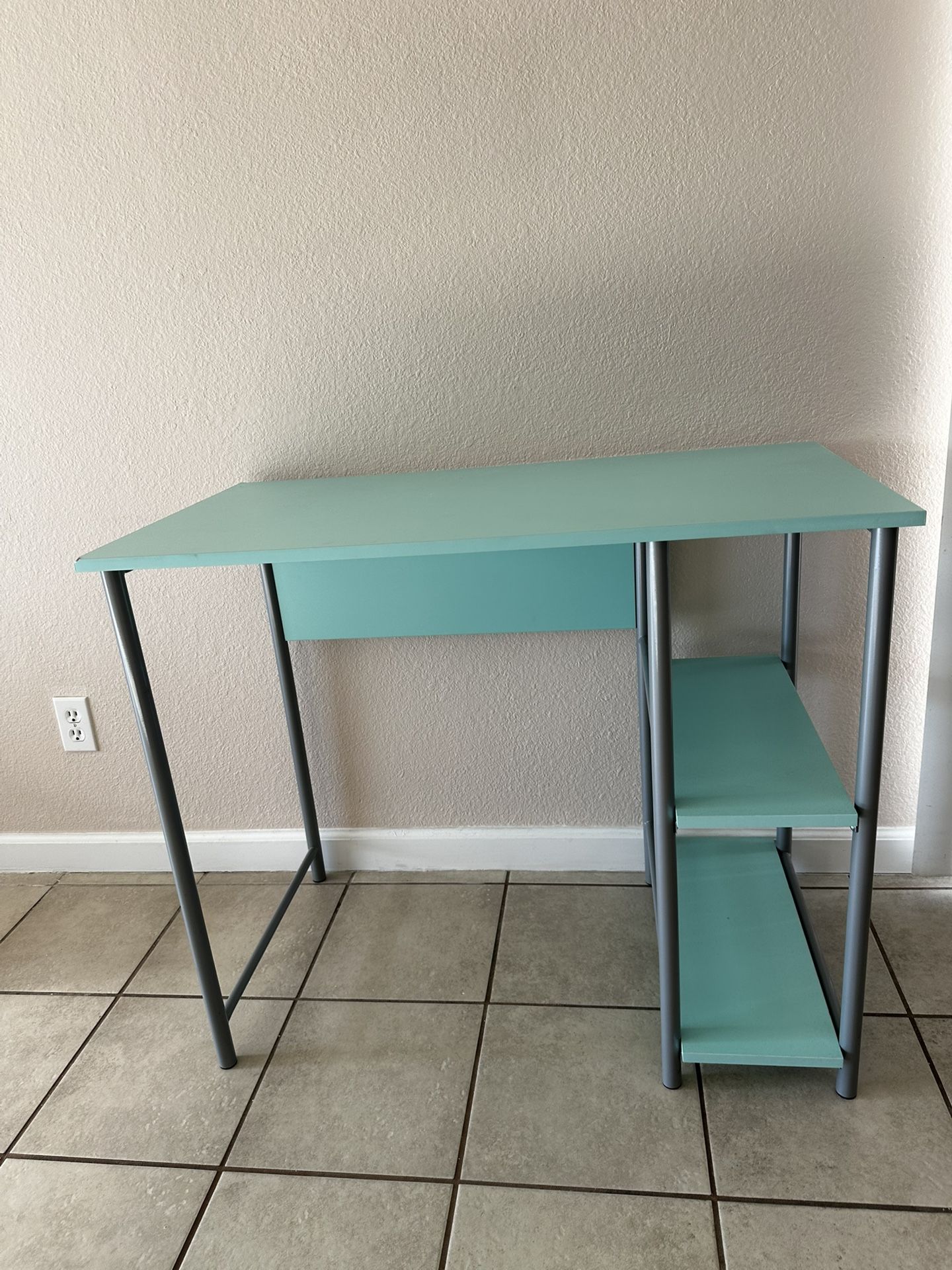 Desk (mint Green)
