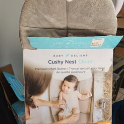 Cushy Nest Cloud Baby Bather 