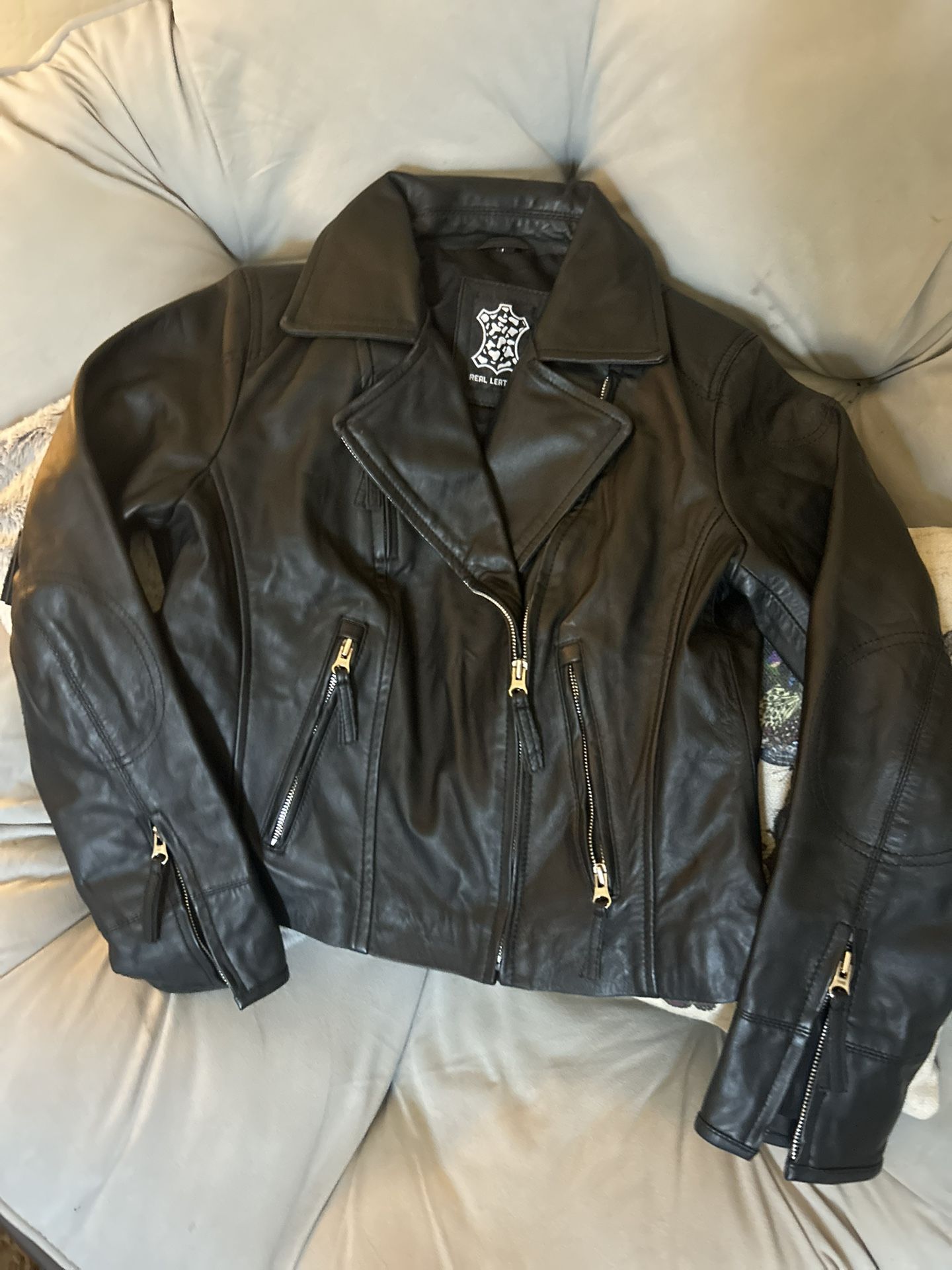 ☀️ 🔥SUMMER SALE🔥☀️WOMENS REAL LEATHER BIKER JACKET