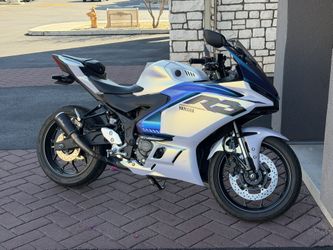 2025 Yamaha R3