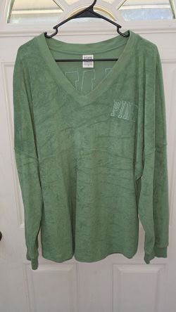 VS pink pullover shirt