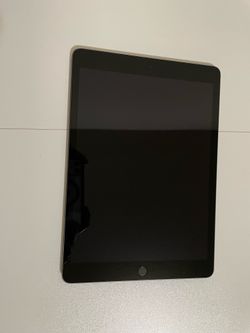 Apple iPad 9th Gen 64GB + Apple Pencil + Logitech Combo Touch Keyboard Case + Box & Charger