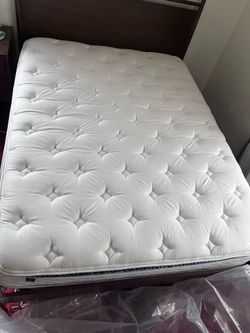 The WinkBed, Pillow-top Queen Mattress, Firmness: Softer. New-Open Box