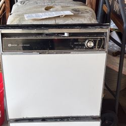 Free Vintage Maytag Dishwasher 