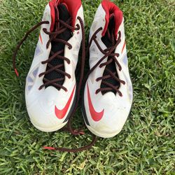 Lebron Basketball Shoes Size 6.5Y