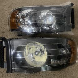 2002-2005 Dodge Ram 1500 headlights 