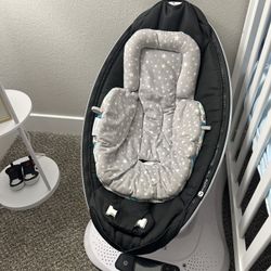 Mamaroo Chair 