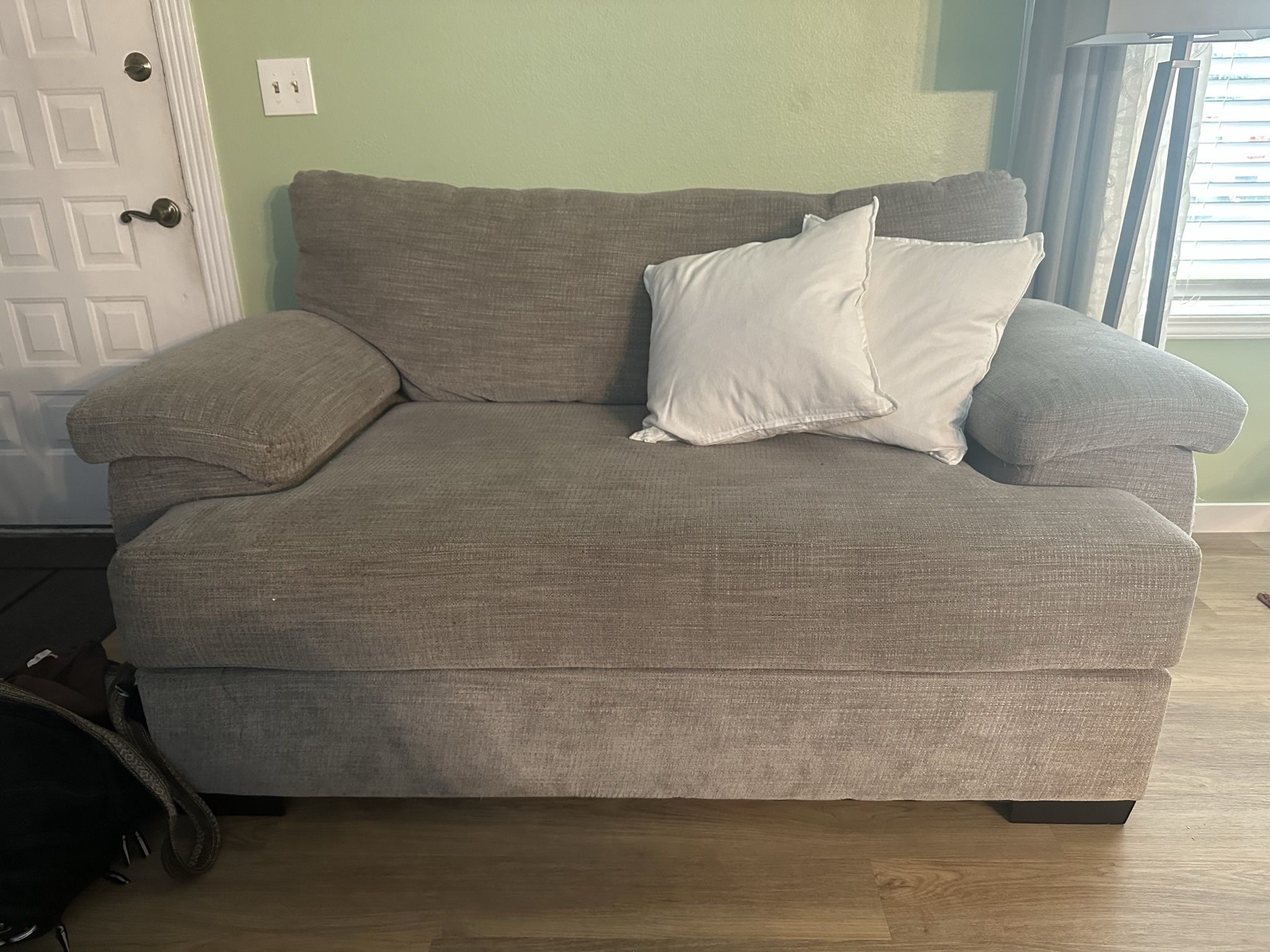Love Couch-