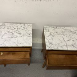 Nightstand pair 
