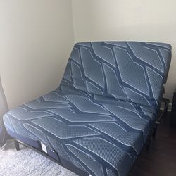 Mattress Firm Adjustable Bed | Serta iSeries 2.0 Hybrid 1000 12" Queen