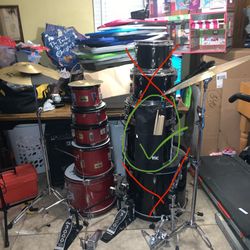 mendini drum set (red drum set only)