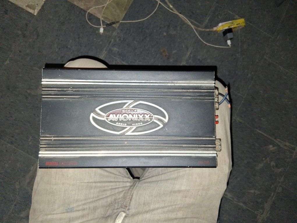 Avionixx SXD 2500 1 Digital Amplifier