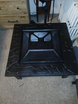 Excellent condition fire pit