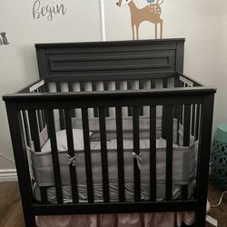 Gently Used Mini Crib With Infant/Toddler Matress