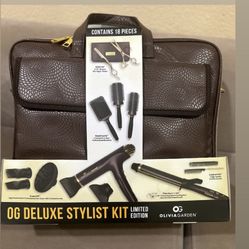 Olivia Garden Kit  Contains 18 Pieces 