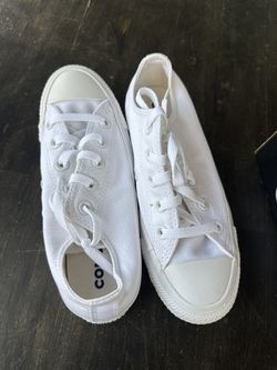 NEW Converse Chuck Taylor All Star White Sneakers – Women’s Size 6
