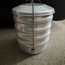 Vintage Aluminum Buckeye Stackable Picnic Tiffin Set