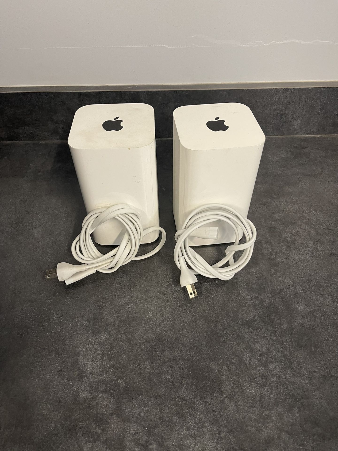 Apple Airport Extreme Base Station 6th Gen A1521 Dual 802.11ac WiFi Router
