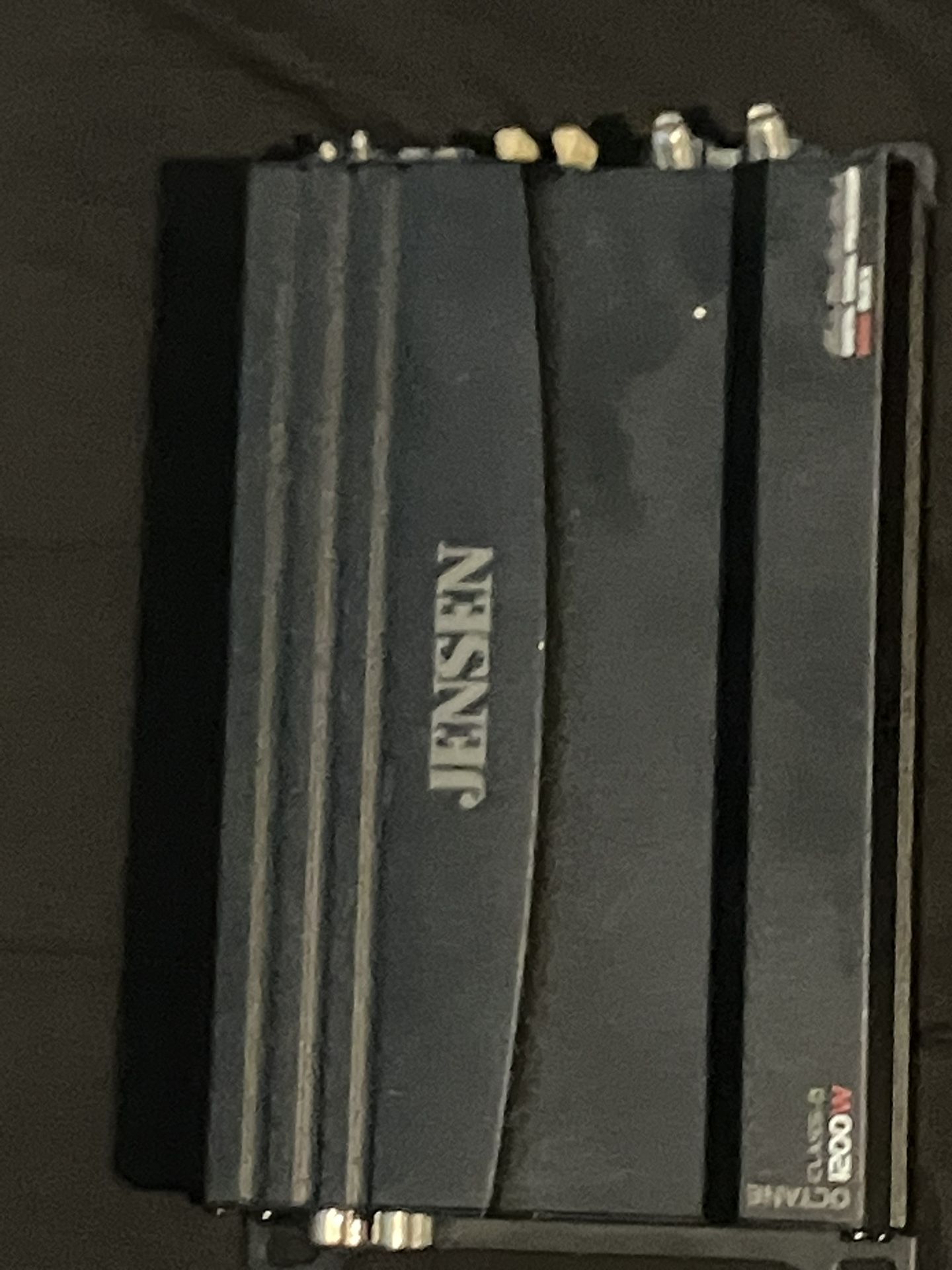 subwoofer amplifier