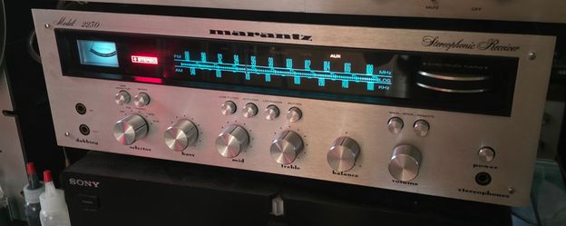Marantz 2230 AM/FM Stereo Receiver - working  and Good Condition