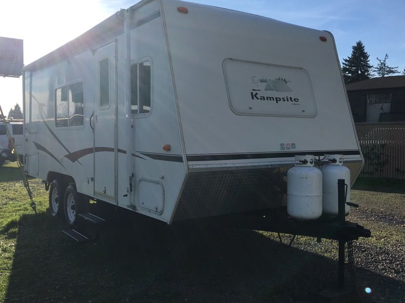 2006 Komfort 24FT Travel Trailer