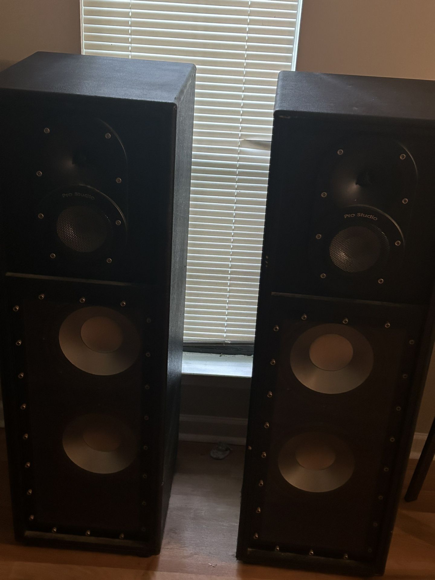 2 Tall Surround Sound Speakers
