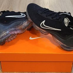 Nike Air Vapormax Size 7/7.5 And 8 For Women 
