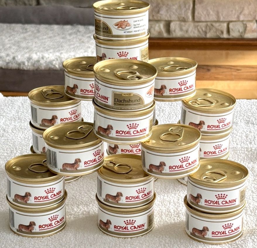 Royal Canin -Dachshund Adult Dog Food- Loaf in Sauce-3 Oz cans- 23 Cans!! New!