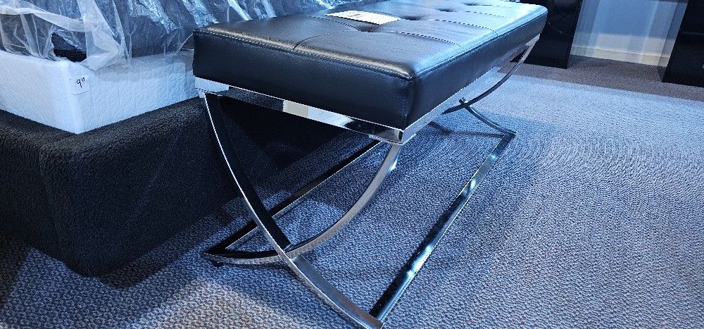 Black Bench