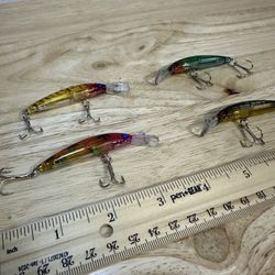 🎣 4pcs Minnow Wobbler Fishing Lures – Jerkbait Set 🎣