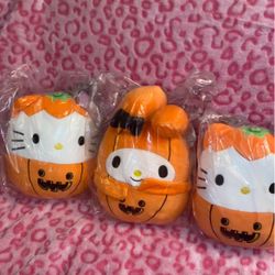 Hello Kitty & my melody Halloween plushies 