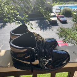Air Jordan 1 Retro High OG Black Metallic Gold Size- 10 