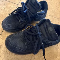 Undefeated Nike Dunk Low Black 