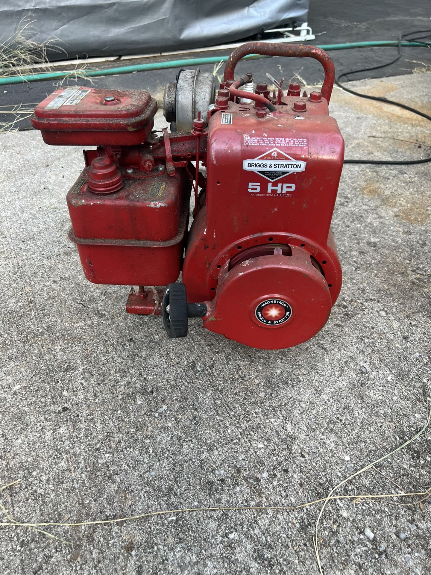 5HP Briggs Flatty 2000W watt Portable Dayton Generator 