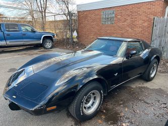 1977 Chevy Corvette t-top