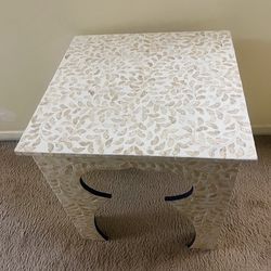 Contemporary mother pearls inlay table 21”H 21” square top pickup Gaithersburg md20877