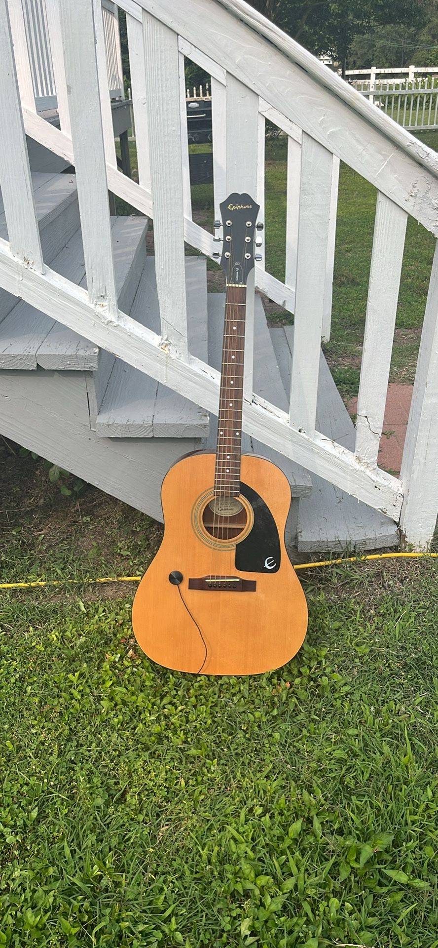 Epiphone Gibson Acoustic Guitar